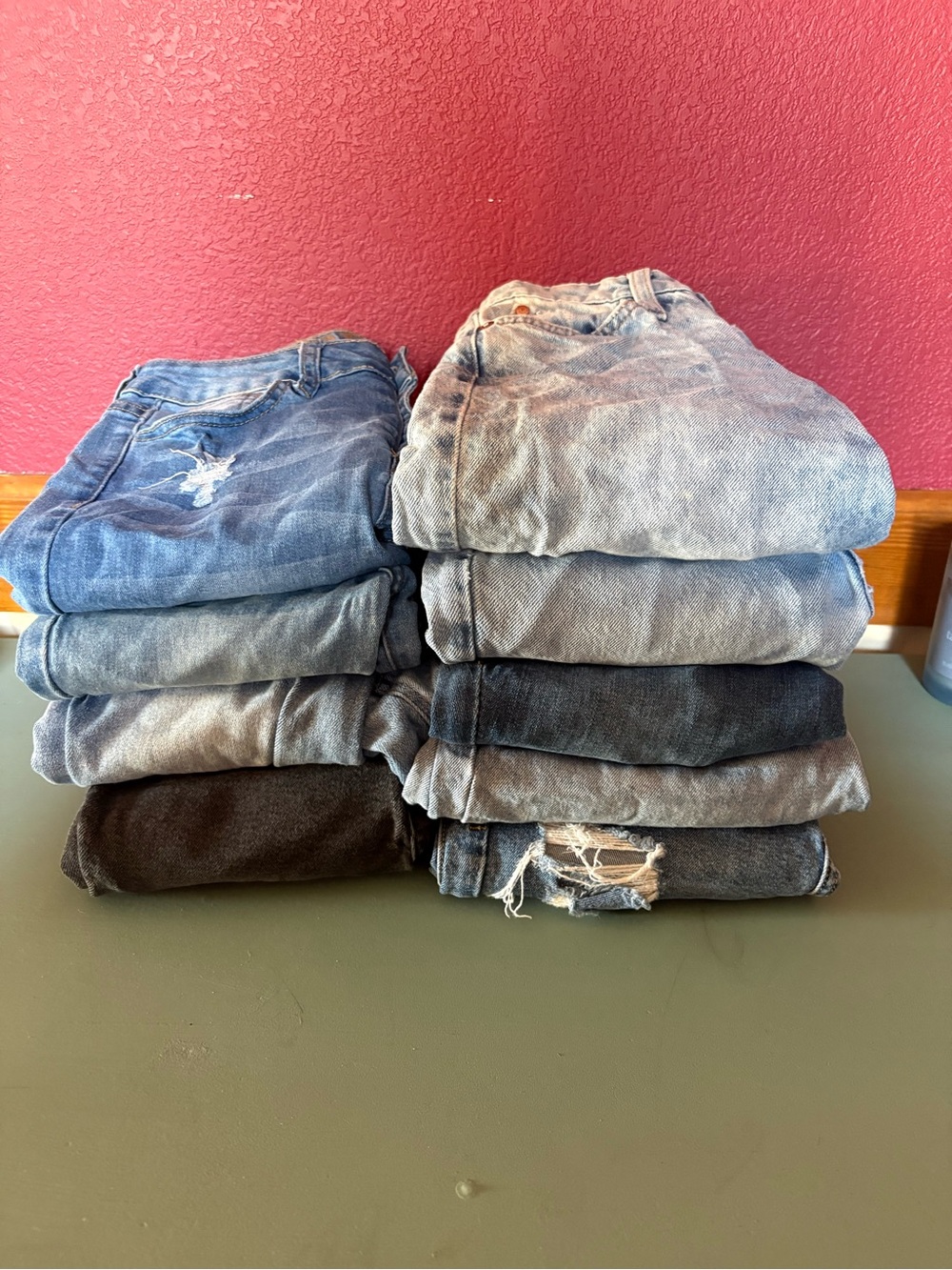 Juniors jeans lot.